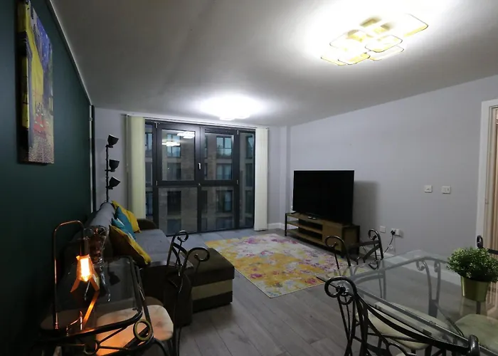 Stunning Top Floor Southside Apartment 2 Beds Parking Wifi Netflix
